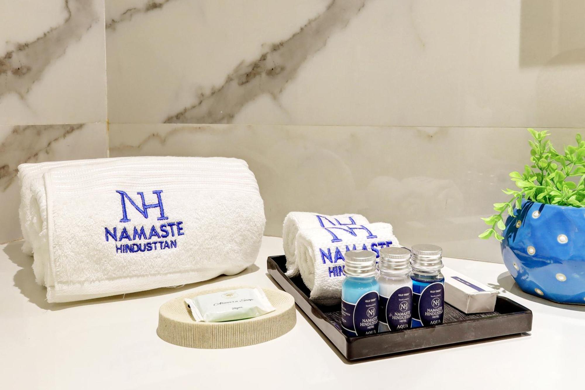 Namaste Hindustan Just A Minute Away From Railway Station And Connaught Place Hotel