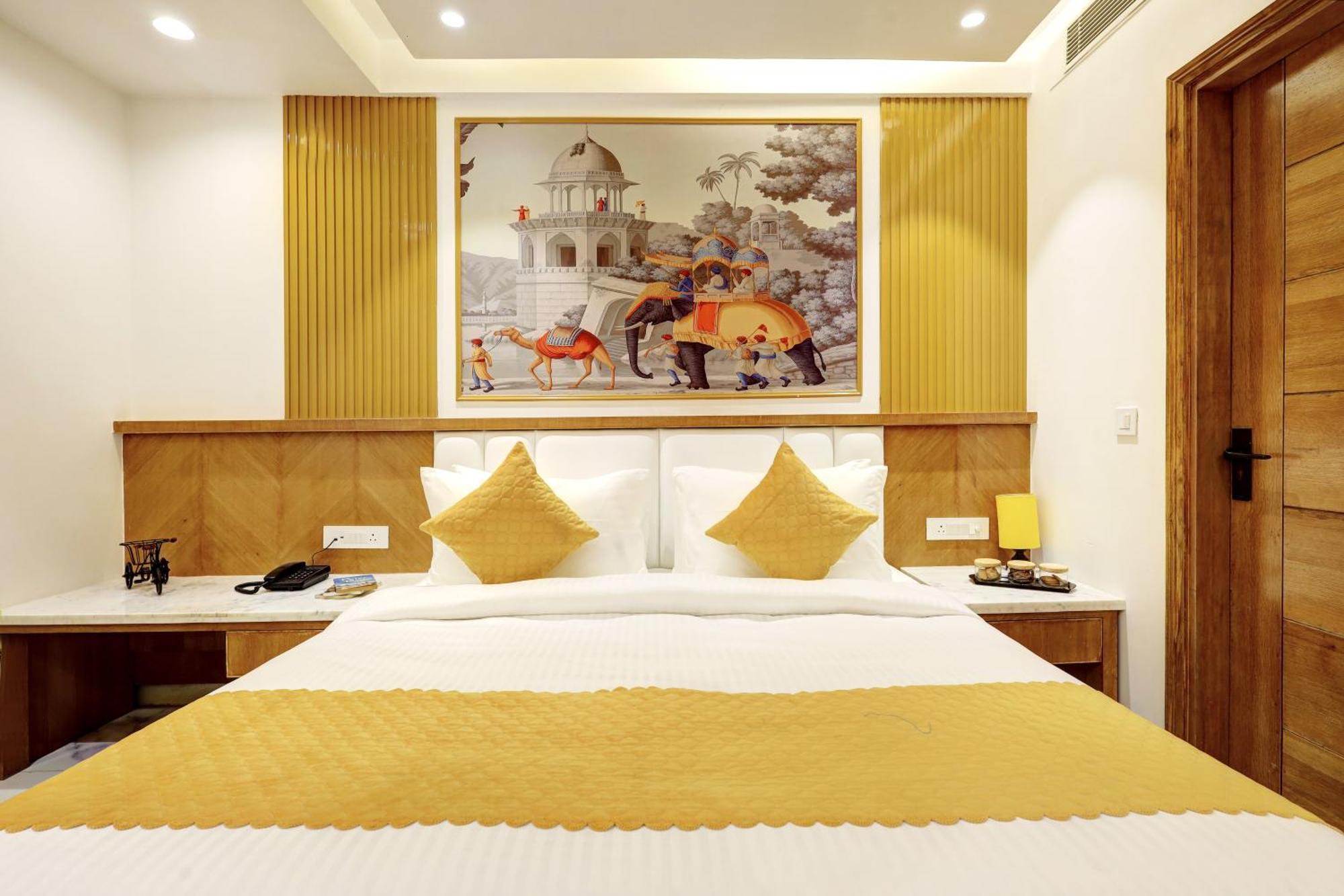 Hotel Namaste Hindustan Just A Minute Away From Railway Station And Connaught Place