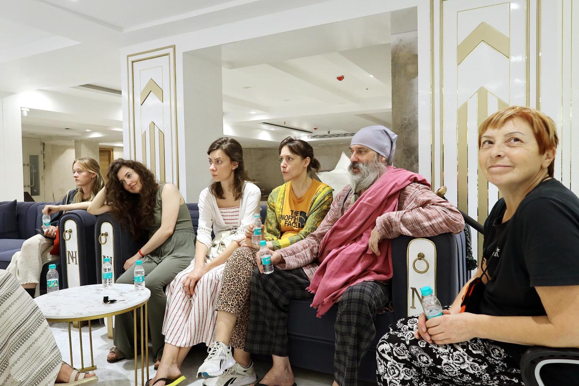 Namaste Hindustan Just A Minute Away From Railway Station And Connaught Place New Delhi